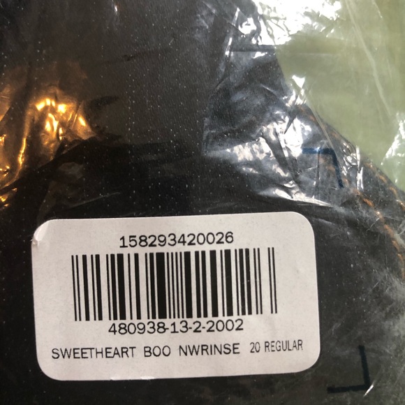 Old navy New Sweetheart Jeans size 20. Dark washed - Picture 4 of 6